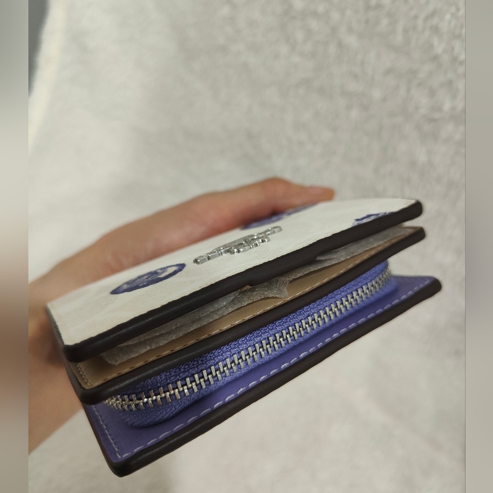 Snap Wallet In Signature Canvas With Blueberry Print - Picture 5 of 7